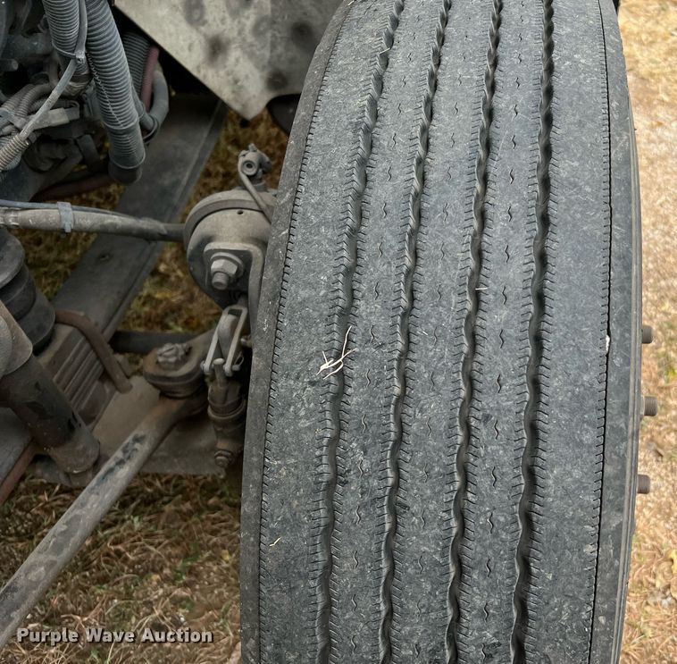 image for item DQ2175 2015 International DuraStar 4300  flatbed truck