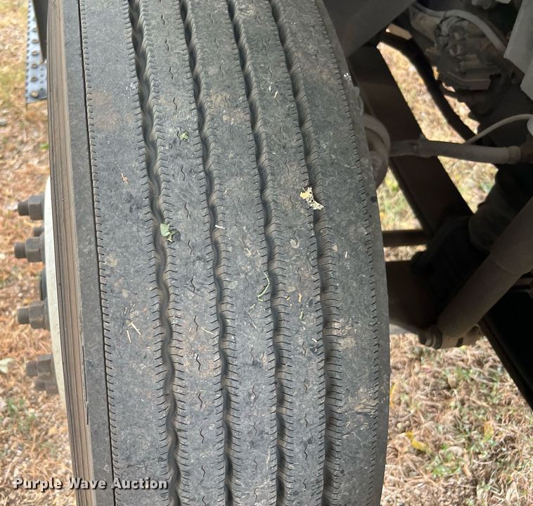 image for item DQ2175 2015 International DuraStar 4300  flatbed truck