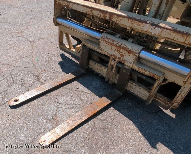 image for item DR6988 1981 Case M4K  forklift