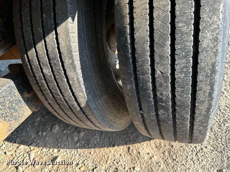 image for item DS2160 2013 Diamond T  equipment trailer