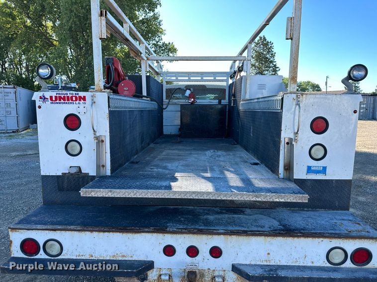 image for item DS2216 2017 Ford F450  utility / service truck