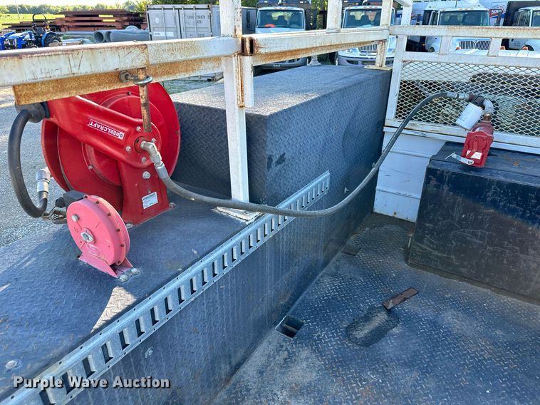 image for item DS2216 2017 Ford F450  utility / service truck