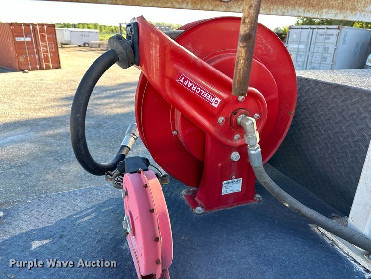 image for item DS2216 2017 Ford F450  utility / service truck