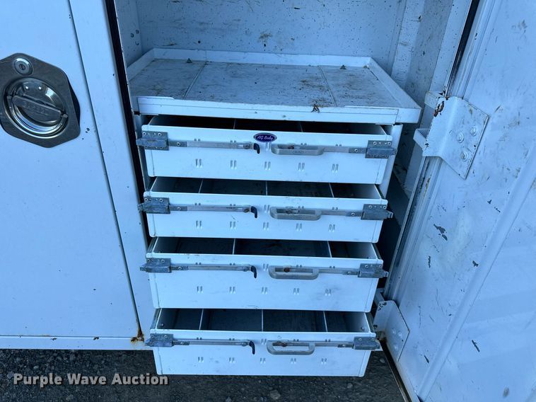 image for item DS2216 2017 Ford F450  utility / service truck