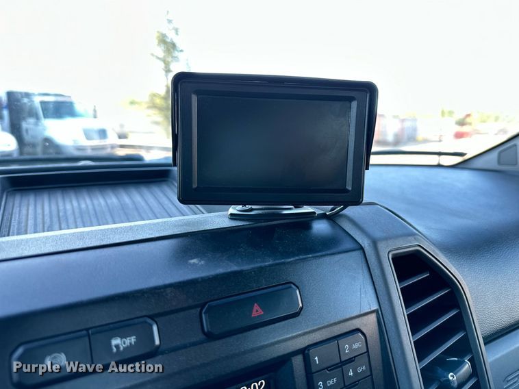 image for item DS2216 2017 Ford F450  utility / service truck