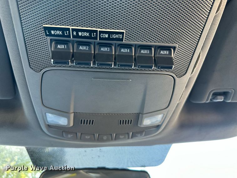 image for item DS2216 2017 Ford F450  utility / service truck