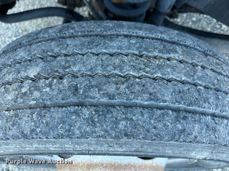 image for item DS2216 2017 Ford F450  utility / service truck