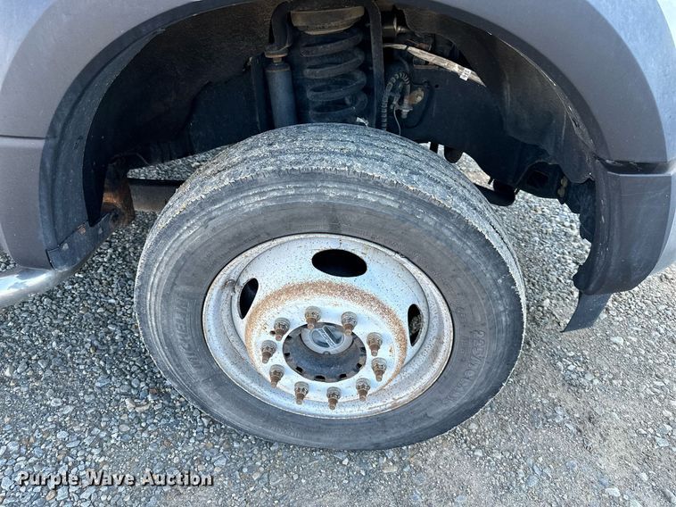 image for item DS2216 2017 Ford F450  utility / service truck