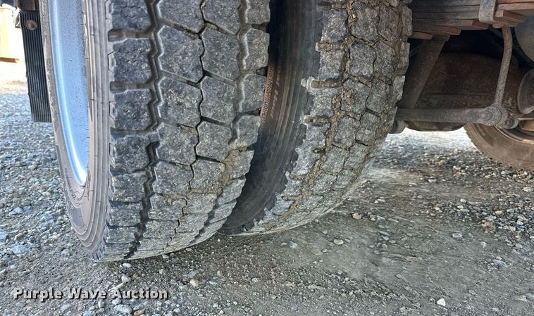 image for item DS2216 2017 Ford F450  utility / service truck