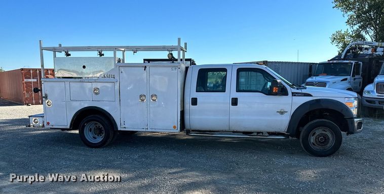 image for item DS2217 2016 Ford F450  utility / service truck