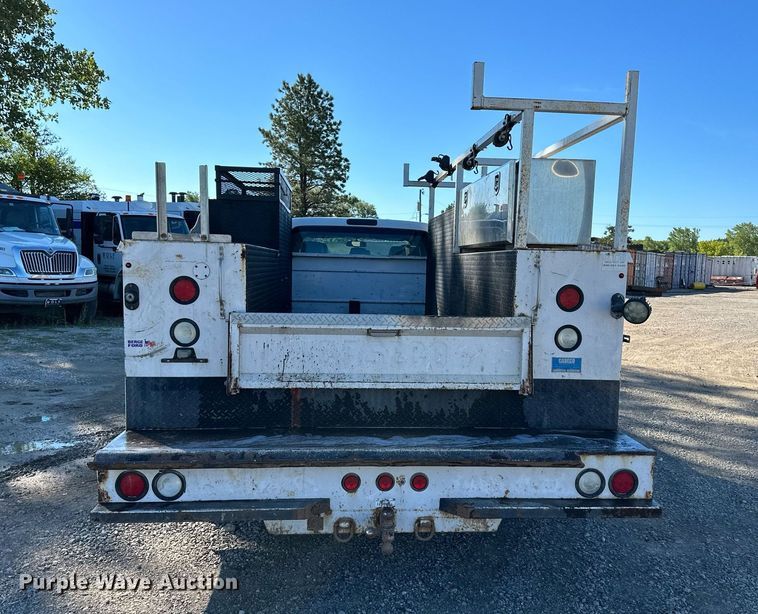 image for item DS2217 2016 Ford F450  utility / service truck