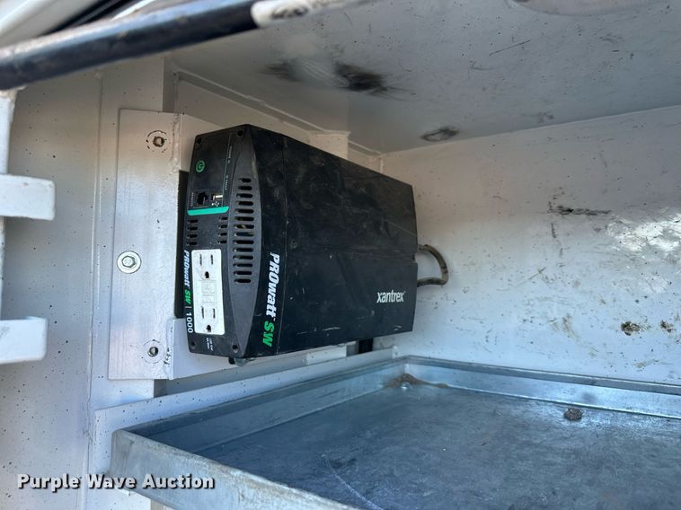 image for item DS2217 2016 Ford F450  utility / service truck