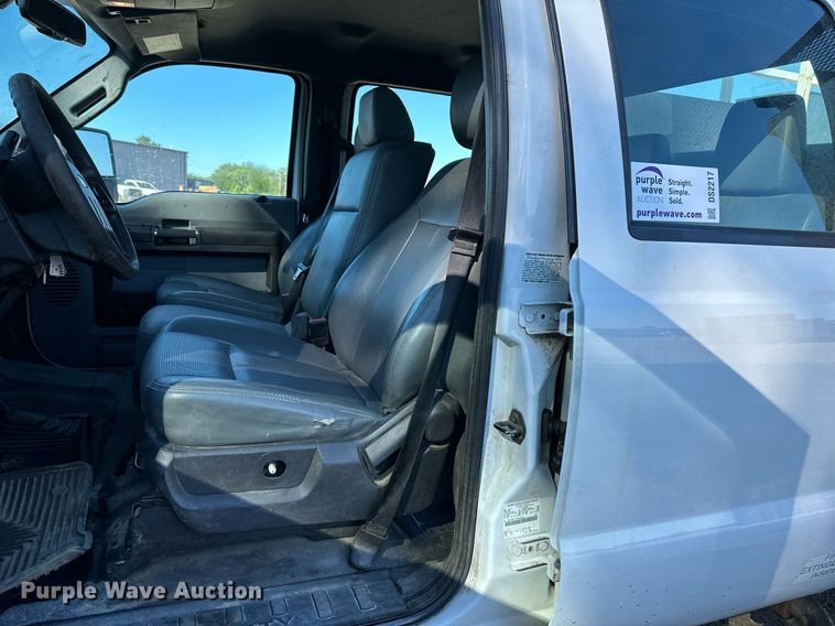 image for item DS2217 2016 Ford F450  utility / service truck