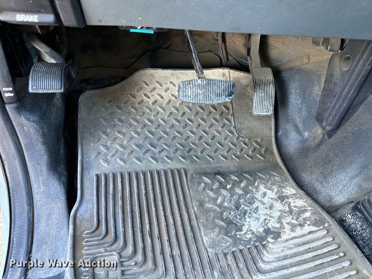 image for item DS2217 2016 Ford F450  utility / service truck