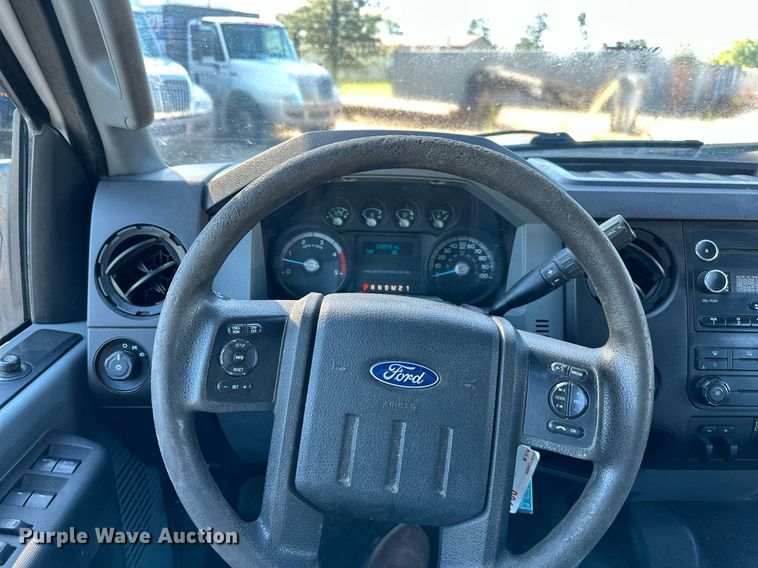 image for item DS2217 2016 Ford F450  utility / service truck