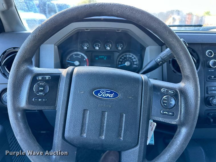 image for item DS2217 2016 Ford F450  utility / service truck