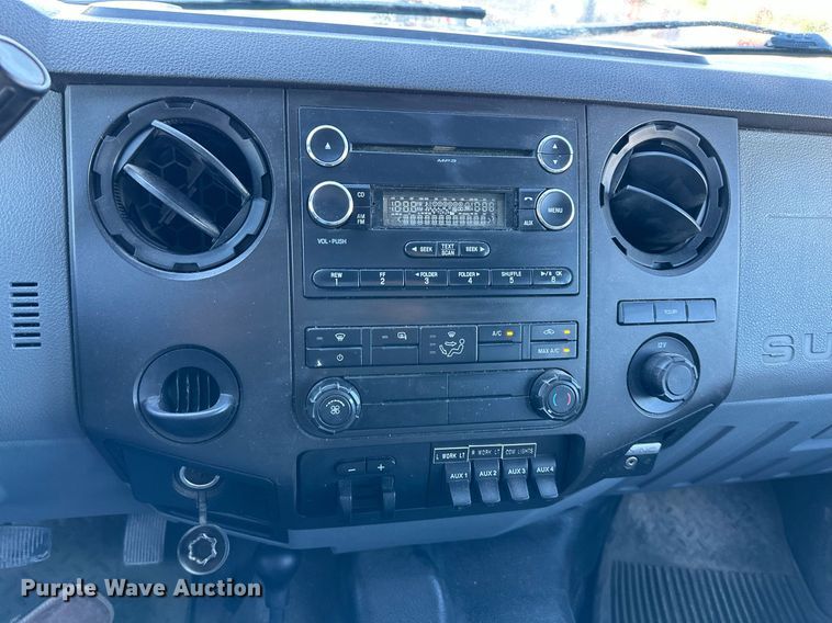 image for item DS2217 2016 Ford F450  utility / service truck