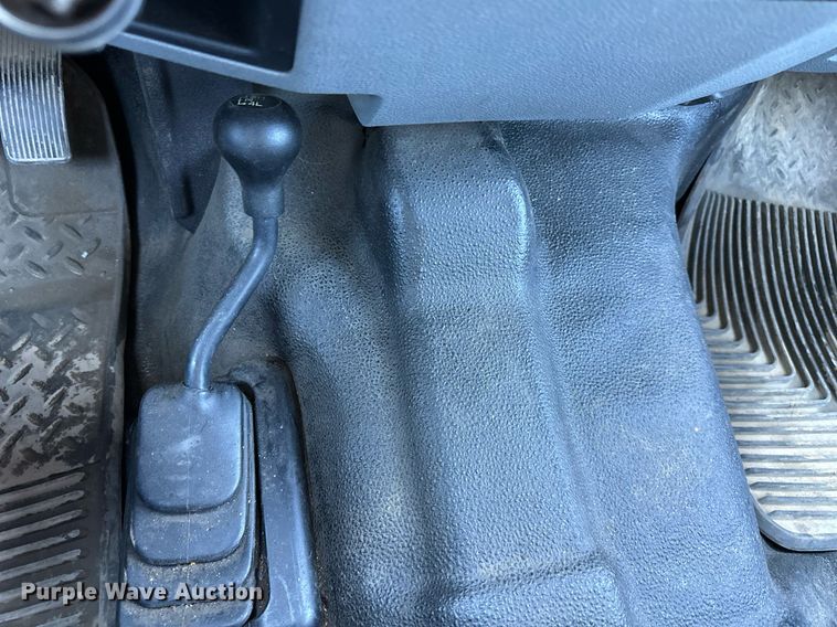 image for item DS2217 2016 Ford F450  utility / service truck