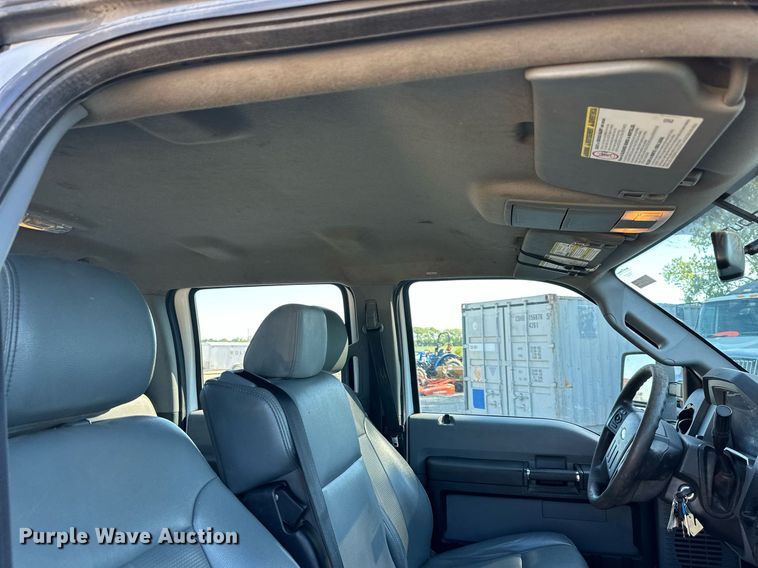 image for item DS2217 2016 Ford F450  utility / service truck