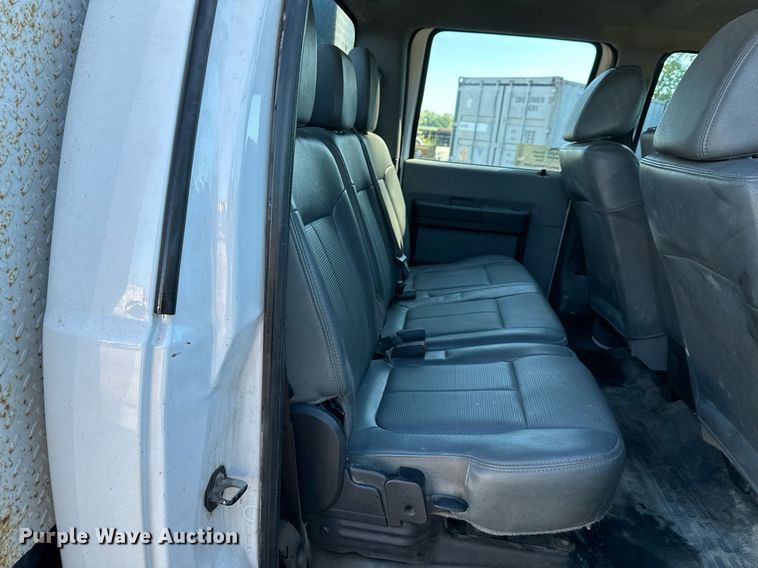 image for item DS2217 2016 Ford F450  utility / service truck