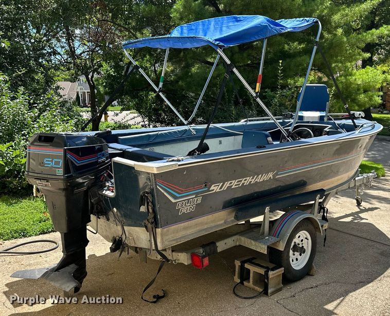 image for item DS2219 1988 Blue Fin Super Hawk  boat