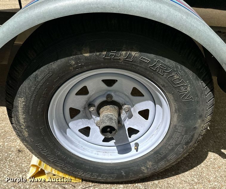 image for item DS2219 1988 Blue Fin Super Hawk  boat