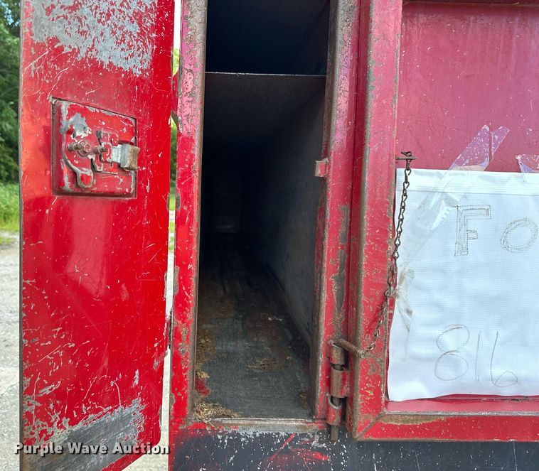 image for item DS2223 1997 Ford F700  chipper truck