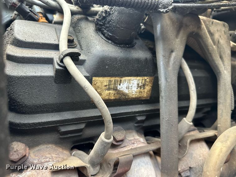 image for item DS2223 1997 Ford F700  chipper truck