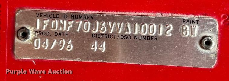 image for item DS2223 1997 Ford F700  chipper truck