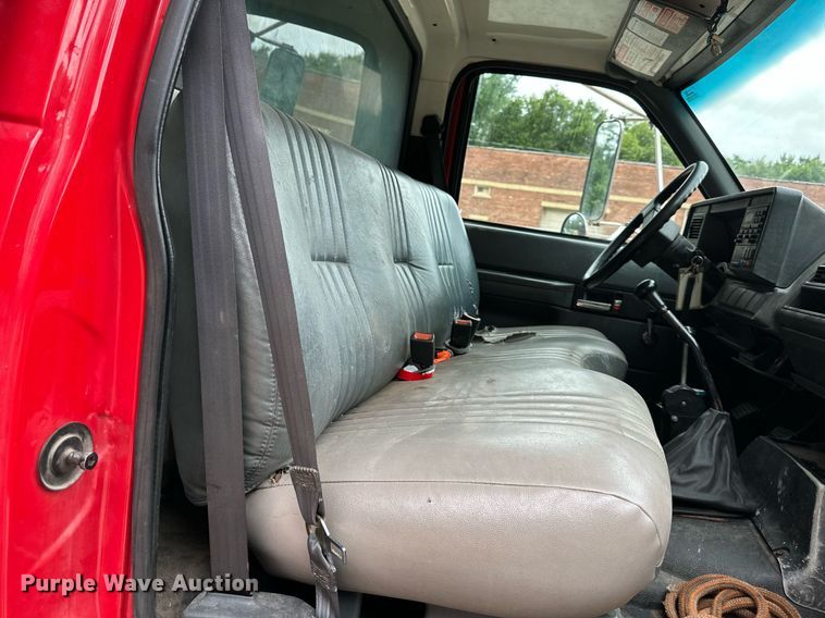 image for item DS2224 2000 Chevrolet C5500  dump truck