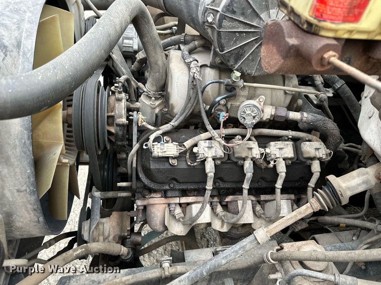 image for item DS2224 2000 Chevrolet C5500  dump truck