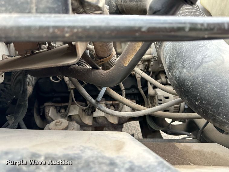 image for item DS2224 2000 Chevrolet C5500  dump truck