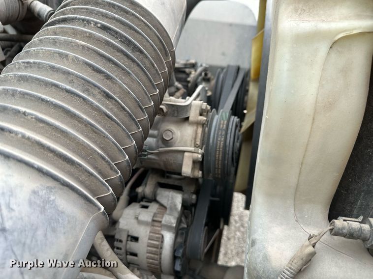 image for item DS2224 2000 Chevrolet C5500  dump truck