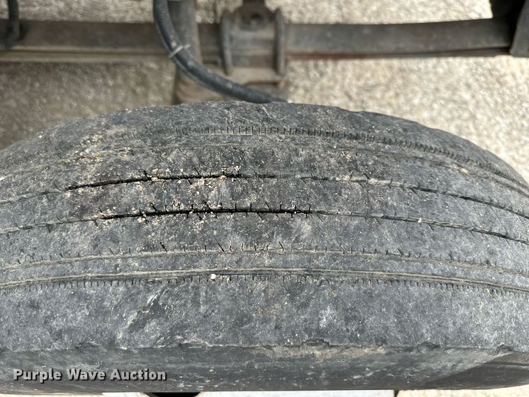 image for item DS2224 2000 Chevrolet C5500  dump truck