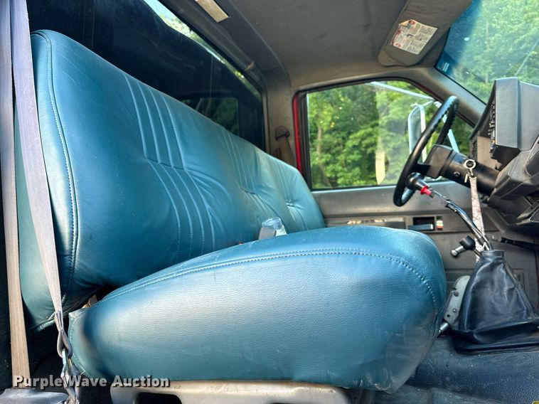 image for item DS2226 2002 Chevrolet C6500  dump truck