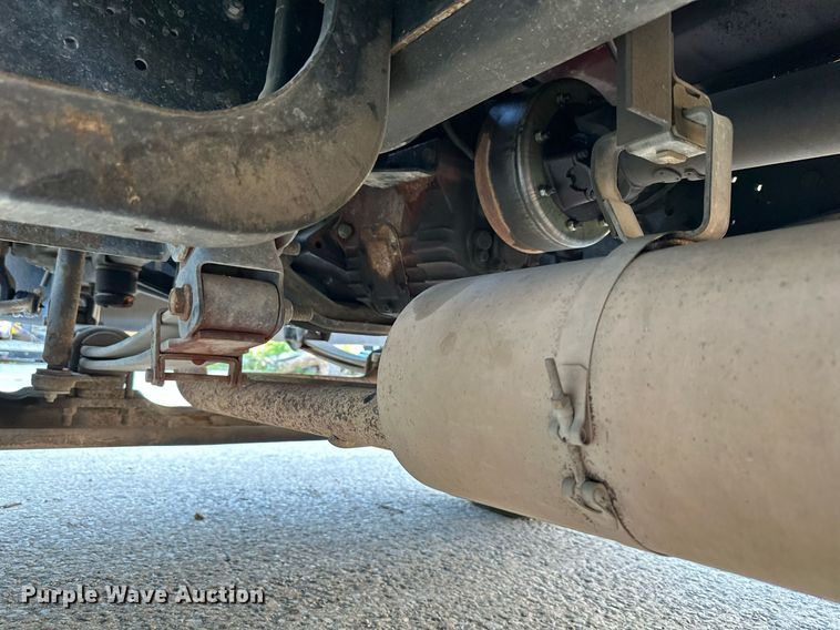 image for item DS2226 2002 Chevrolet C6500  dump truck