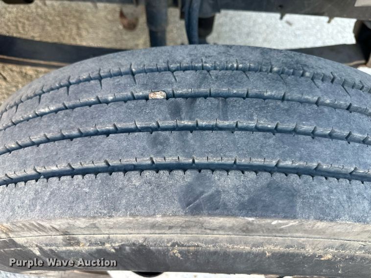 image for item DS2226 2002 Chevrolet C6500  dump truck