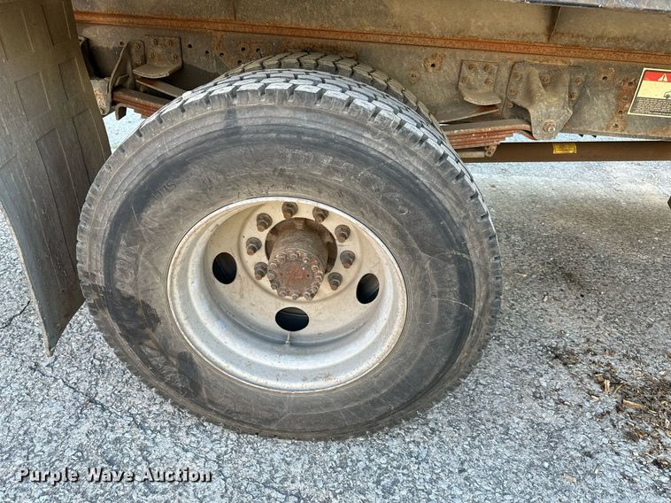 image for item DS2226 2002 Chevrolet C6500  dump truck