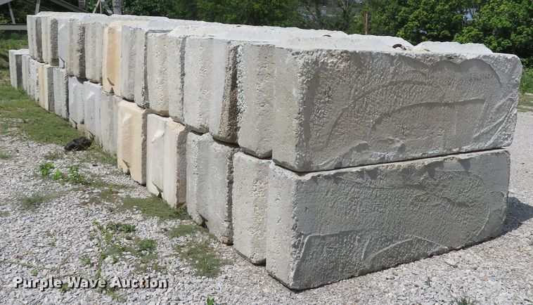 image for item FB9853 (22) concrete edge bunker blocks