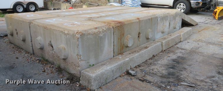 image for item FB9854 Loading dock