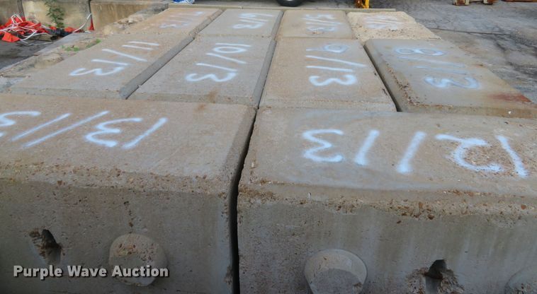 image for item FB9854 Loading dock