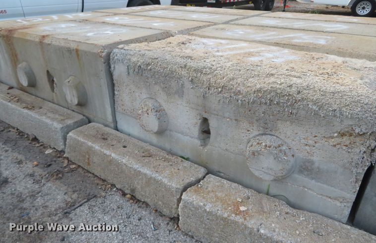 image for item FB9854 Loading dock