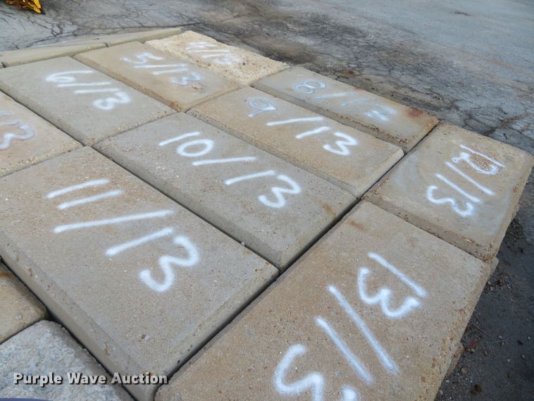 image for item FB9854 Loading dock