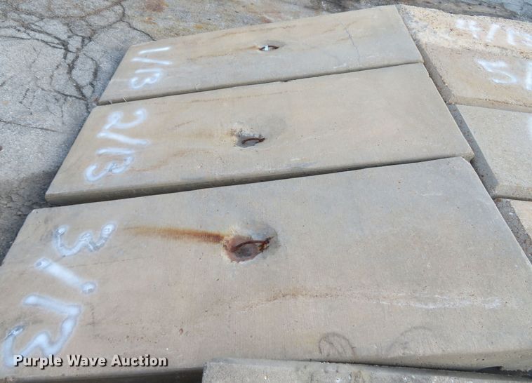 image for item FB9854 Loading dock