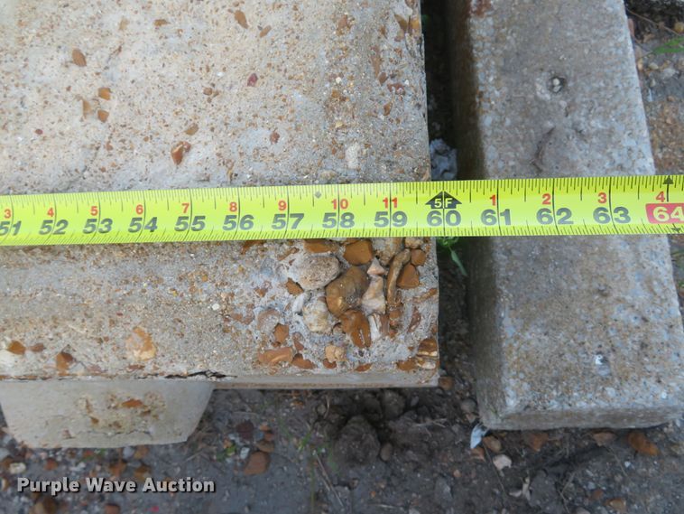 image for item FB9854 Loading dock