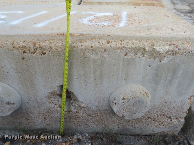 image for item FB9854 Loading dock