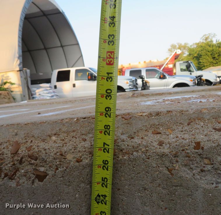 image for item FB9854 Loading dock