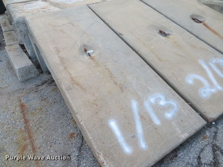 image for item FB9854 Loading dock