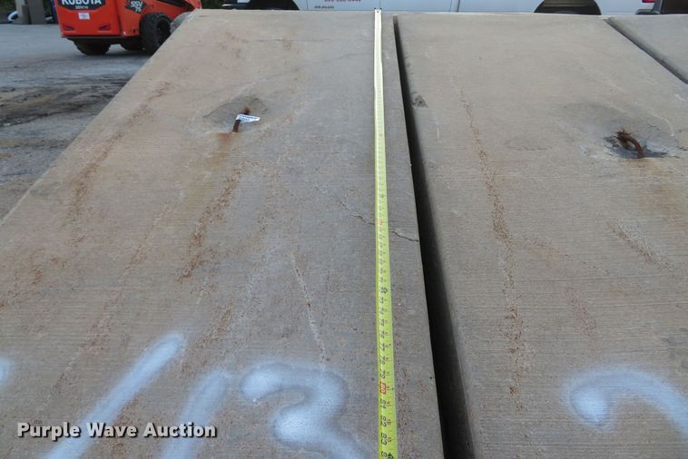 image for item FB9854 Loading dock