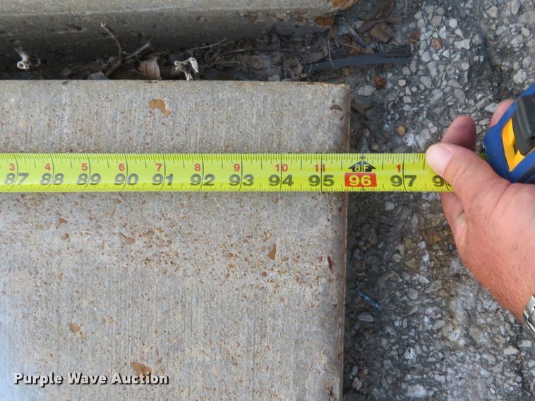 image for item FB9854 Loading dock